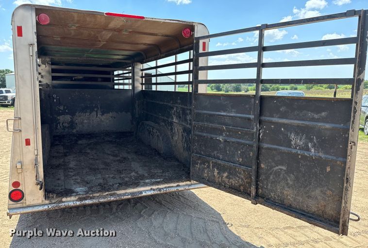 image for item MU9964 1980 Blair  TR24 livestock trailer