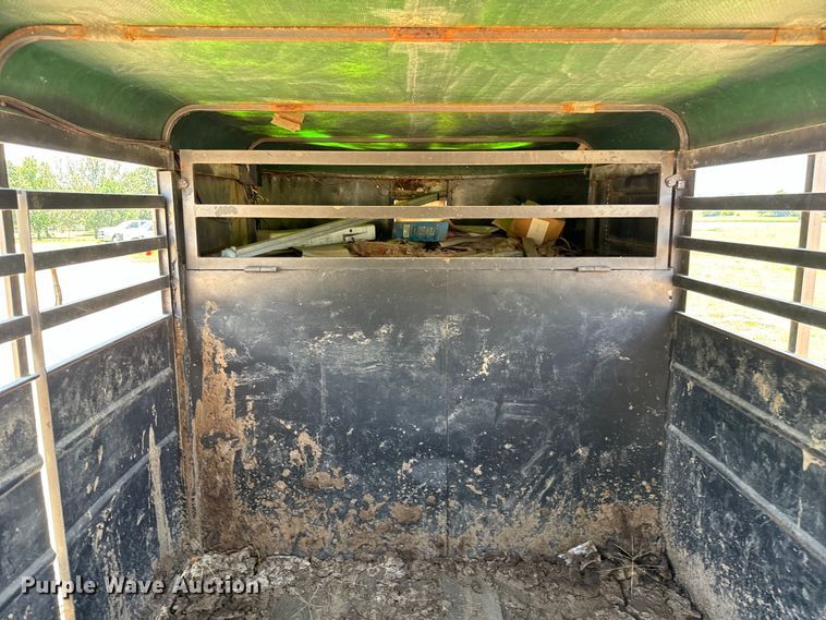 image for item MU9964 1980 Blair  TR24 livestock trailer