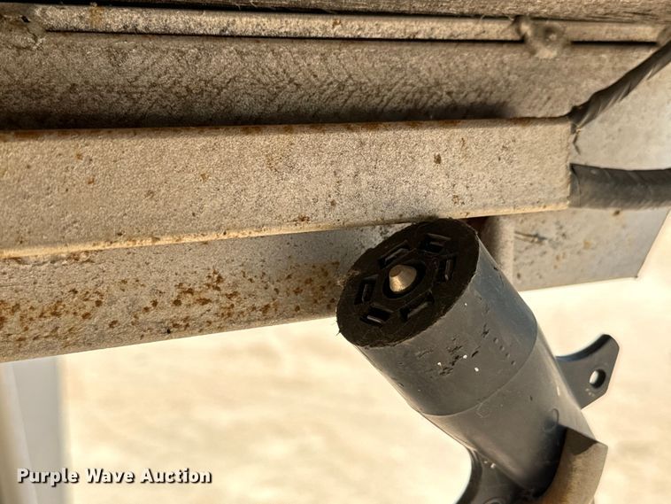 image for item MU9964 1980 Blair  TR24 livestock trailer