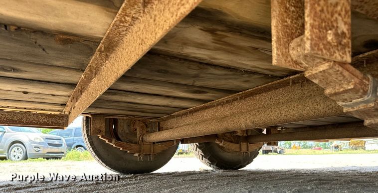 image for item MU9964 1980 Blair  TR24 livestock trailer