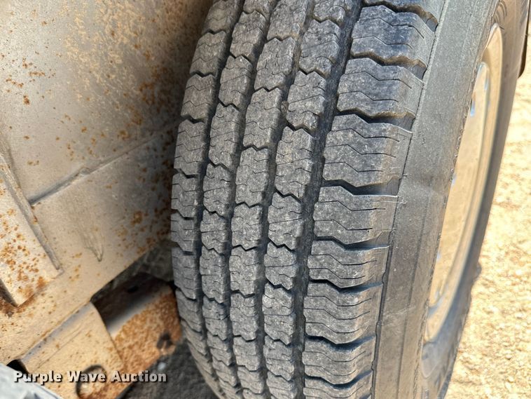 image for item MU9964 1980 Blair  TR24 livestock trailer