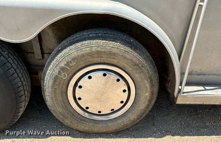 image for item MU9964 1980 Blair  TR24 livestock trailer