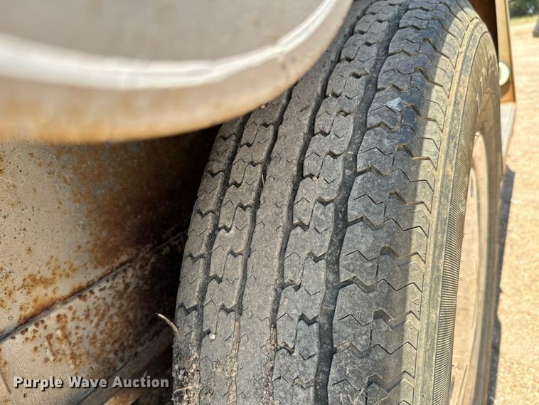 image for item MU9964 1980 Blair  TR24 livestock trailer