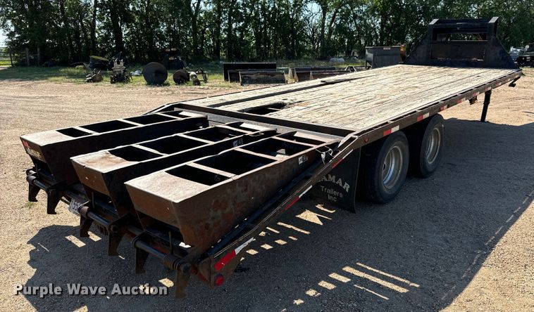 image for item MU9966 2015 Lamar TR5 equipment trailer