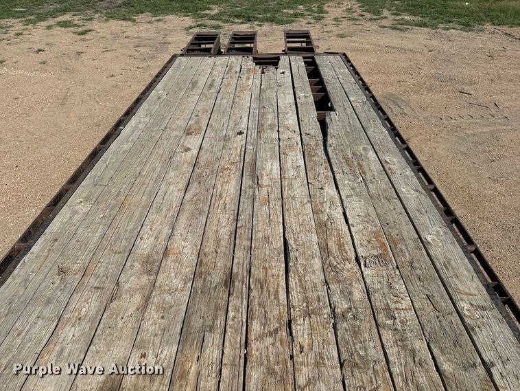 image for item MU9966 2015 Lamar TR5 equipment trailer