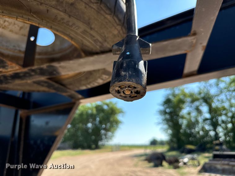 image for item MU9966 2015 Lamar TR5 equipment trailer