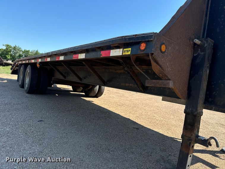 image for item MU9966 2015 Lamar TR5 equipment trailer