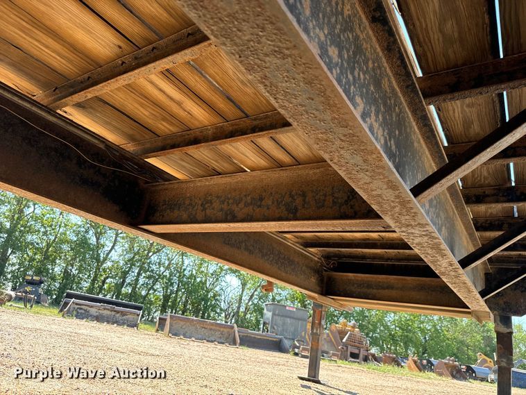 image for item MU9966 2015 Lamar TR5 equipment trailer