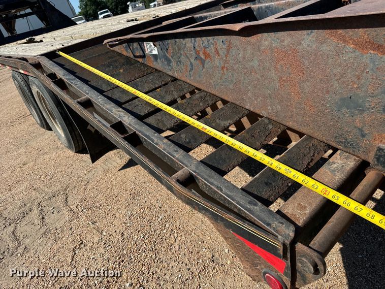 image for item MU9966 2015 Lamar TR5 equipment trailer