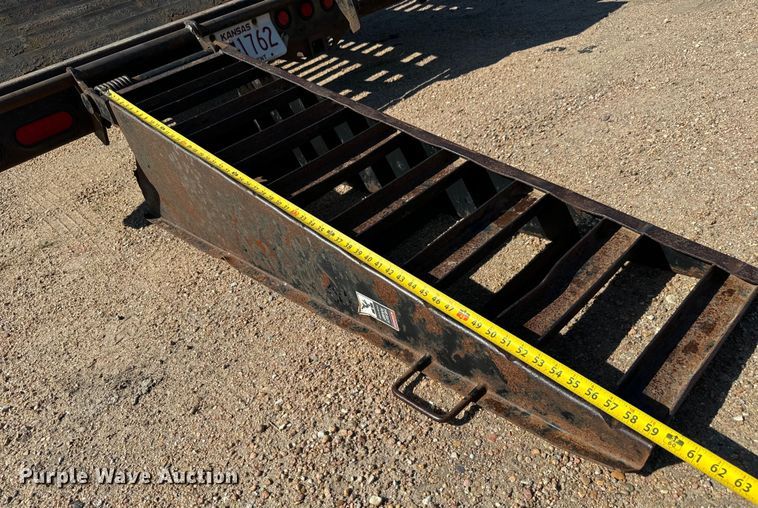 image for item MU9966 2015 Lamar TR5 equipment trailer
