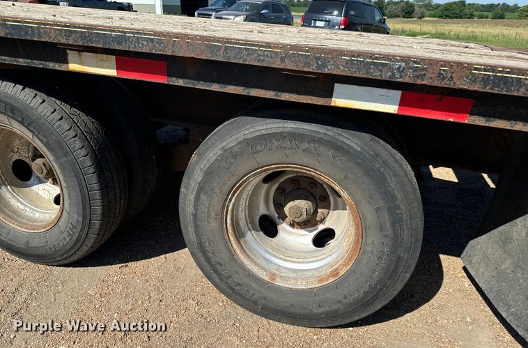image for item MU9966 2015 Lamar TR5 equipment trailer
