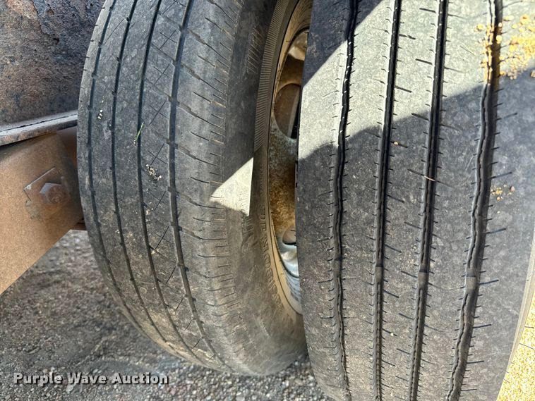 image for item MU9966 2015 Lamar TR5 equipment trailer