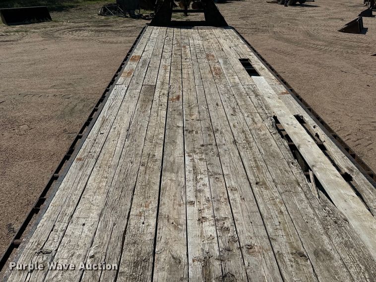 image for item MU9967 2014 Lamar  TR2 equipment trailer