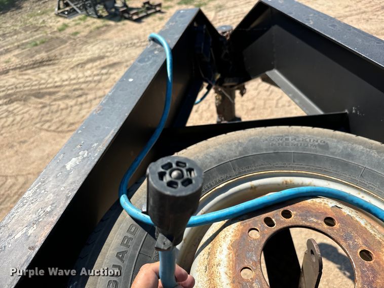 image for item MU9967 2014 Lamar  TR2 equipment trailer