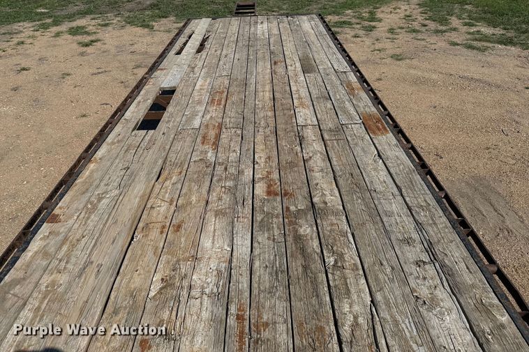 image for item MU9967 2014 Lamar  TR2 equipment trailer