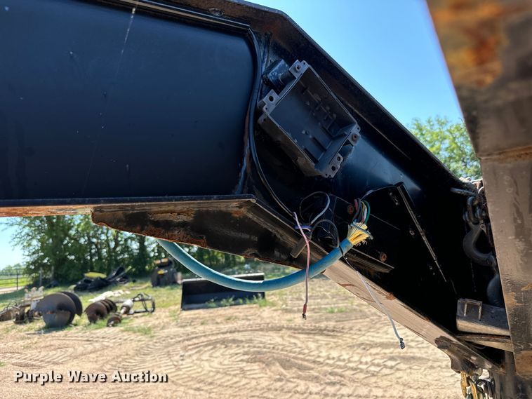 image for item MU9967 2014 Lamar  TR2 equipment trailer