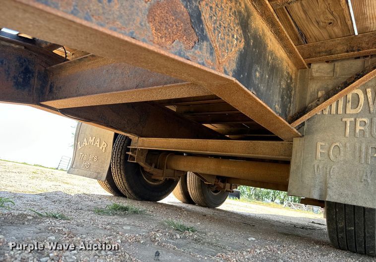 image for item MU9967 2014 Lamar  TR2 equipment trailer