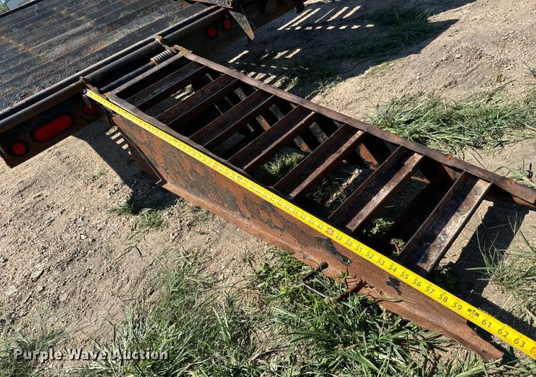 image for item MU9967 2014 Lamar  TR2 equipment trailer