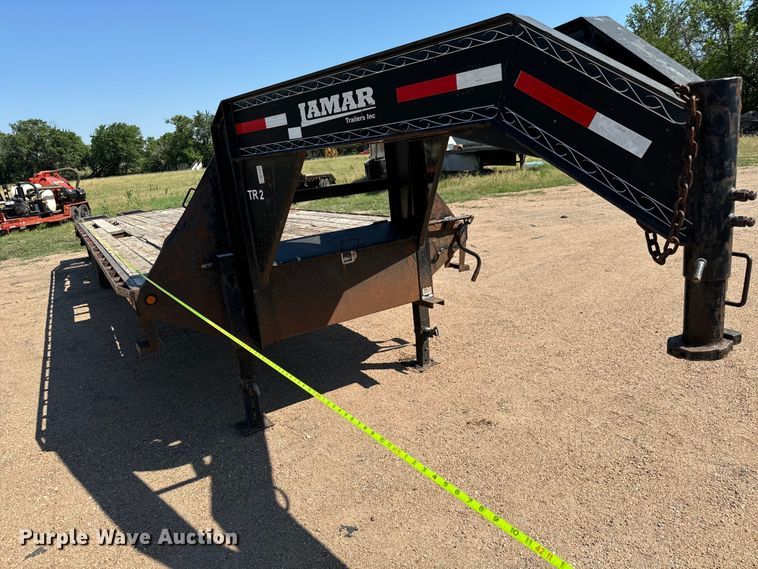 image for item MU9967 2014 Lamar  TR2 equipment trailer