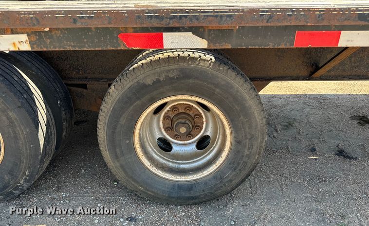 image for item MU9967 2014 Lamar  TR2 equipment trailer