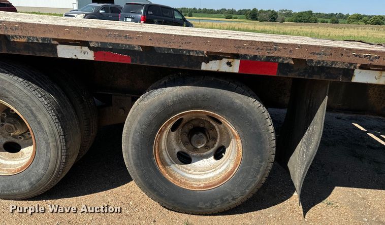 image for item MU9967 2014 Lamar  TR2 equipment trailer