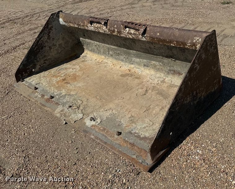 image for item MU9969 Skid steer bucket