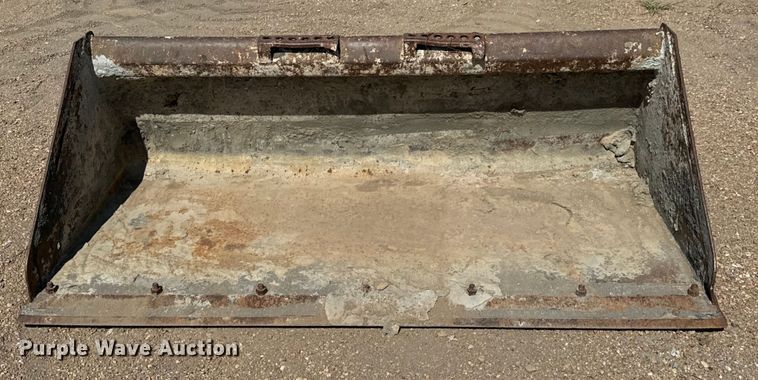 image for item MU9969 Skid steer bucket