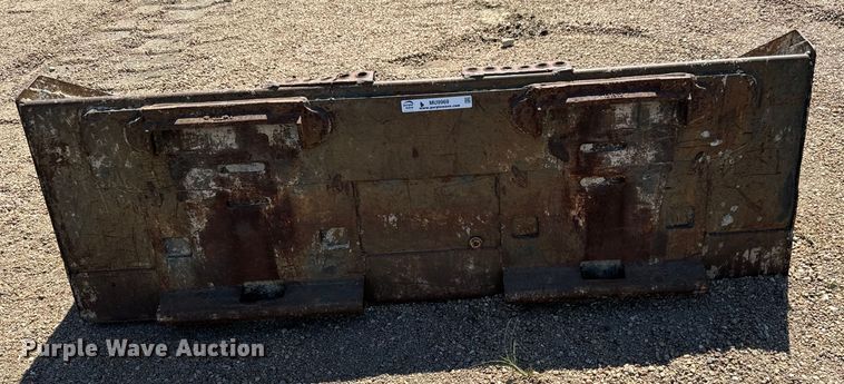 image for item MU9969 Skid steer bucket