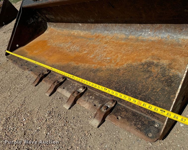 image for item MU9973 Caterpillar  292-9270 skid steer bucket