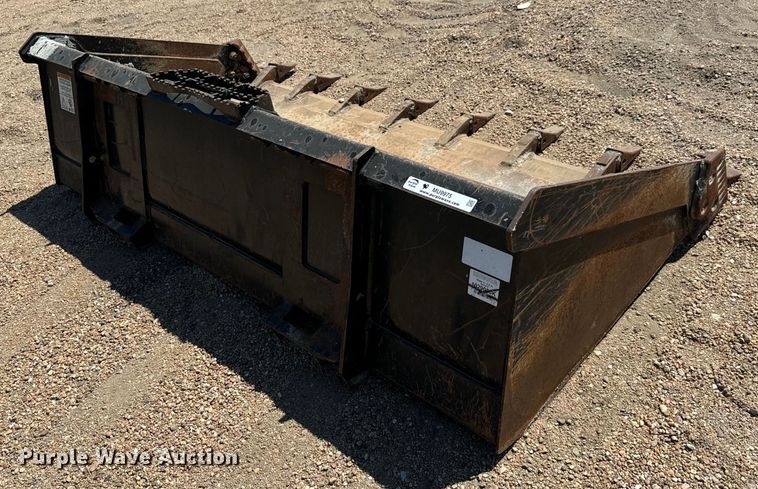 image for item MU9975 Kubota skid steer bucket