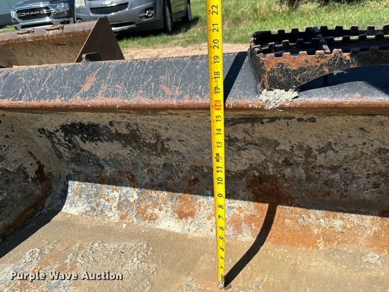 image for item MU9975 Kubota skid steer bucket