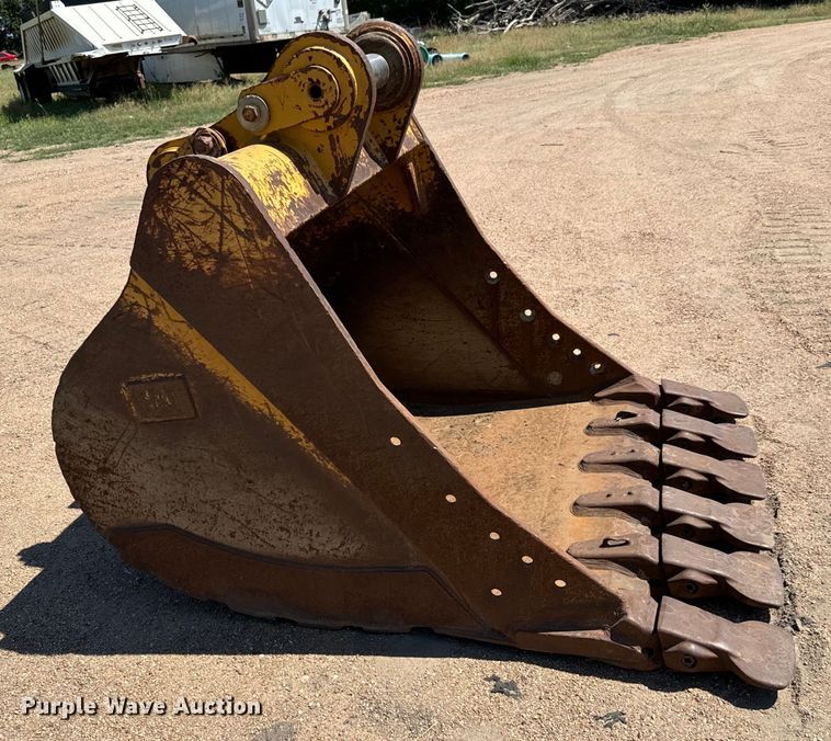 image for item MU9976 Caterpillar  excavator bucket