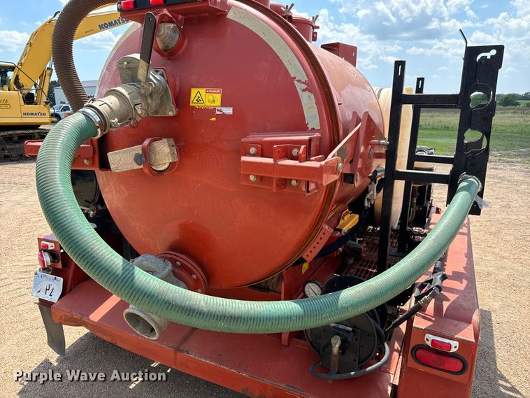 image for item MU9986 2019 Ditch Witch FX25 vacuum excavator