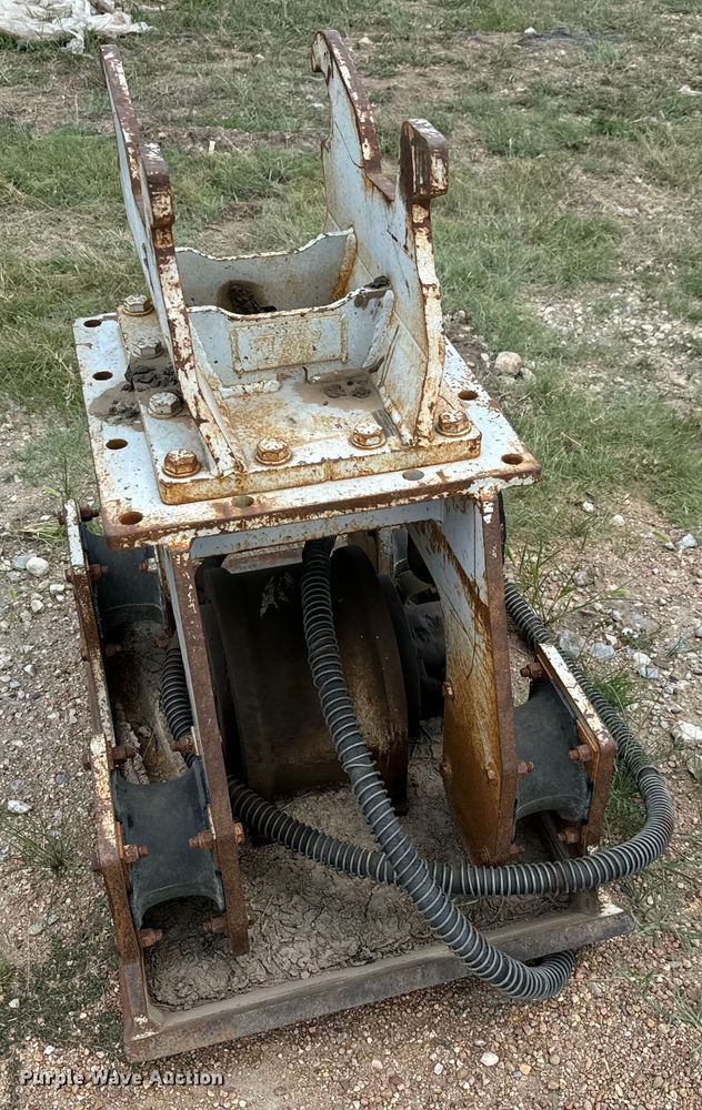 image for item MU9987 FRD Furukawa HP65-II mini excavator plate compactor