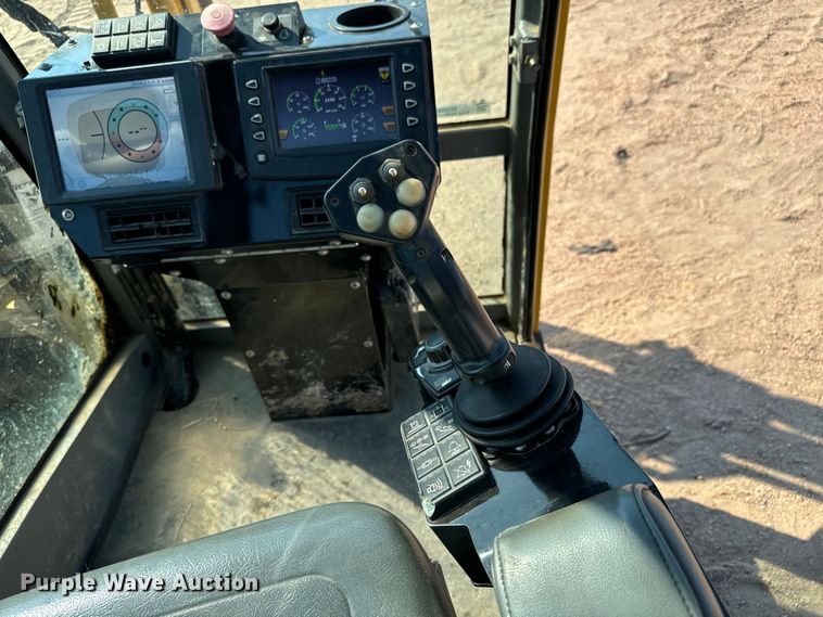 image for item MU9989 2018 Vermeer D24X40III Navigator S3 directional boring unit