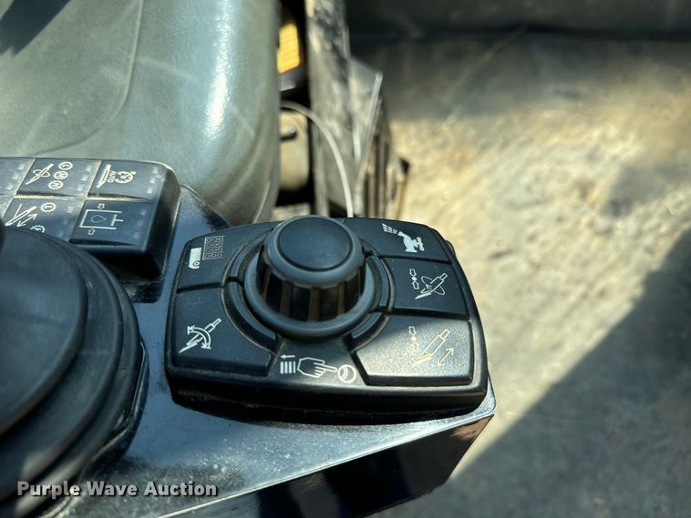 image for item MU9989 2018 Vermeer D24X40III Navigator S3 directional boring unit