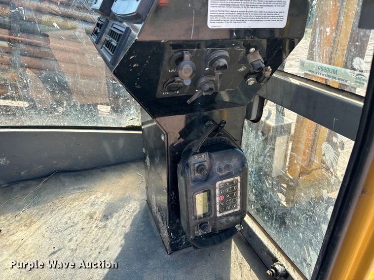 image for item MU9989 2018 Vermeer D24X40III Navigator S3 directional boring unit