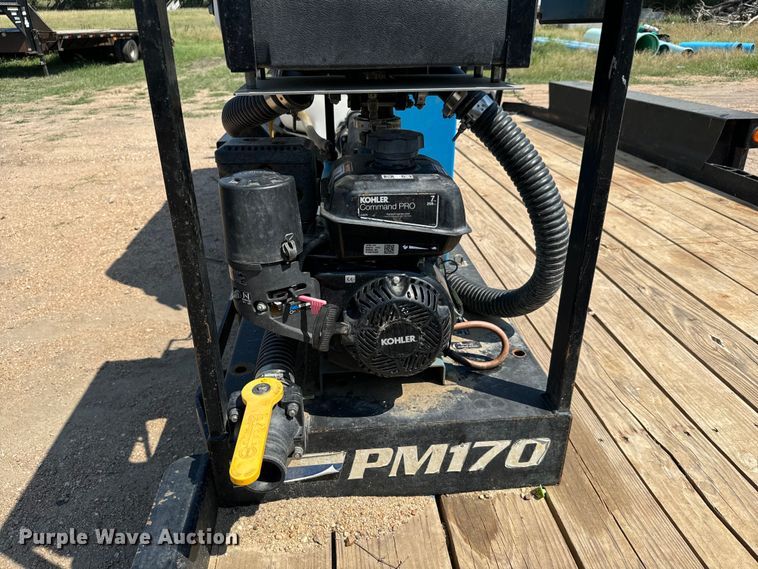 image for item MU9990 2018 Vermeer  D8X12 Navigator directional boring unit