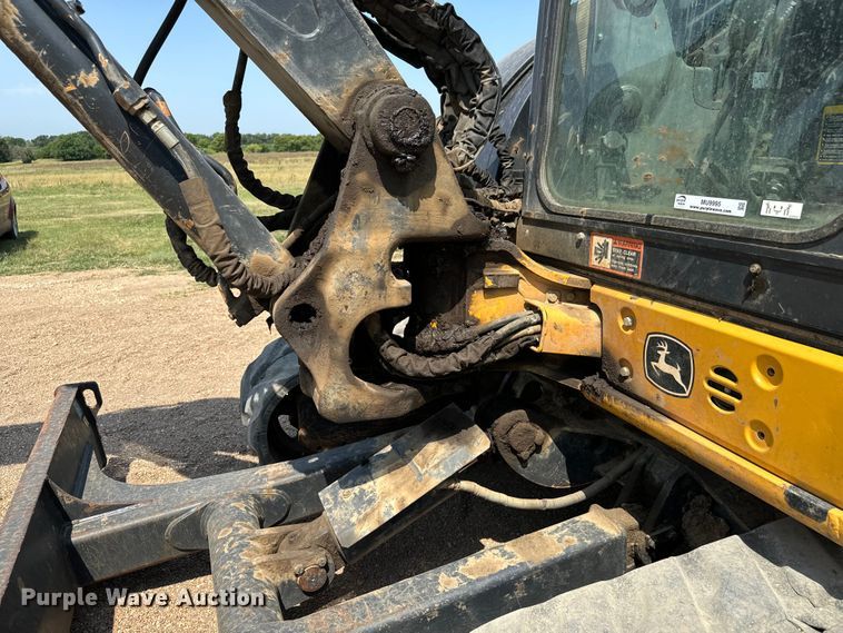 image for item MU9995 2018 John Deere  60G mini excavator