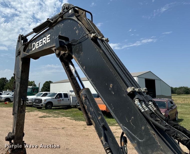 image for item MU9995 2018 John Deere  60G mini excavator