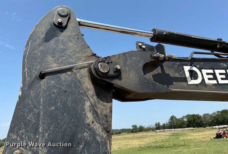 image for item MU9995 2018 John Deere  60G mini excavator