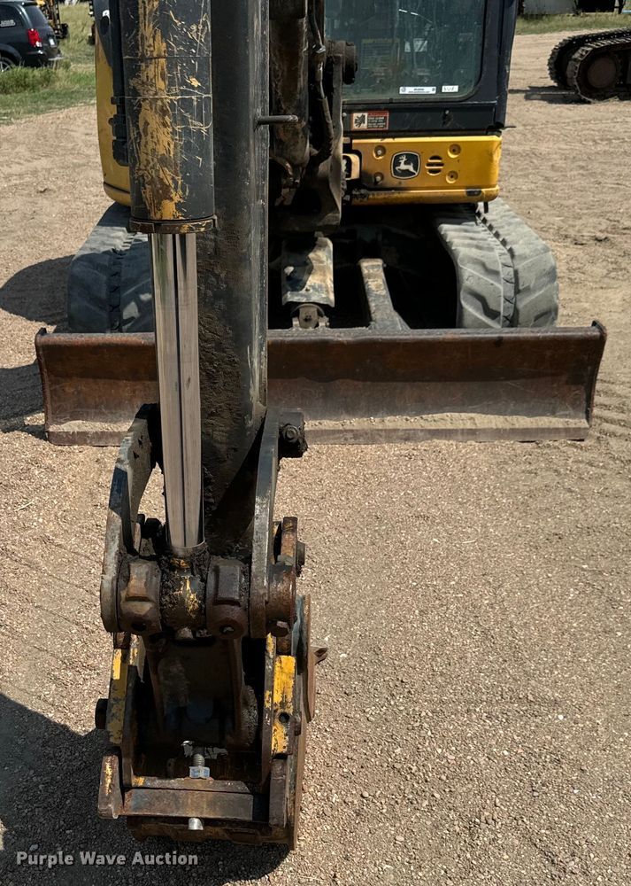 image for item MU9995 2018 John Deere  60G mini excavator