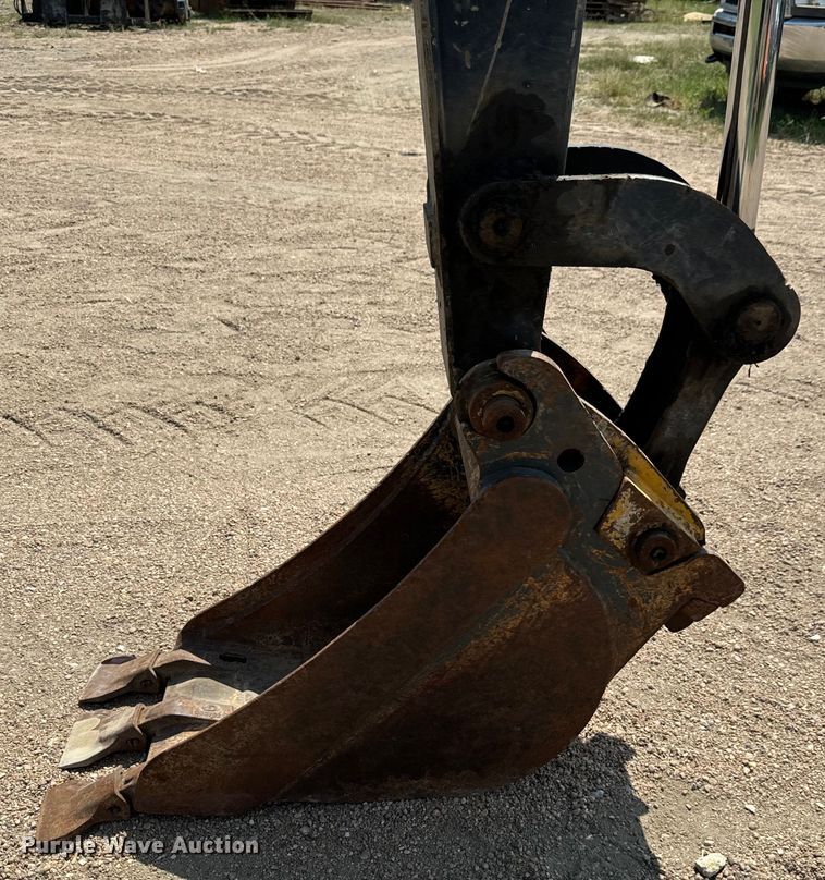 image for item MU9995 2018 John Deere  60G mini excavator