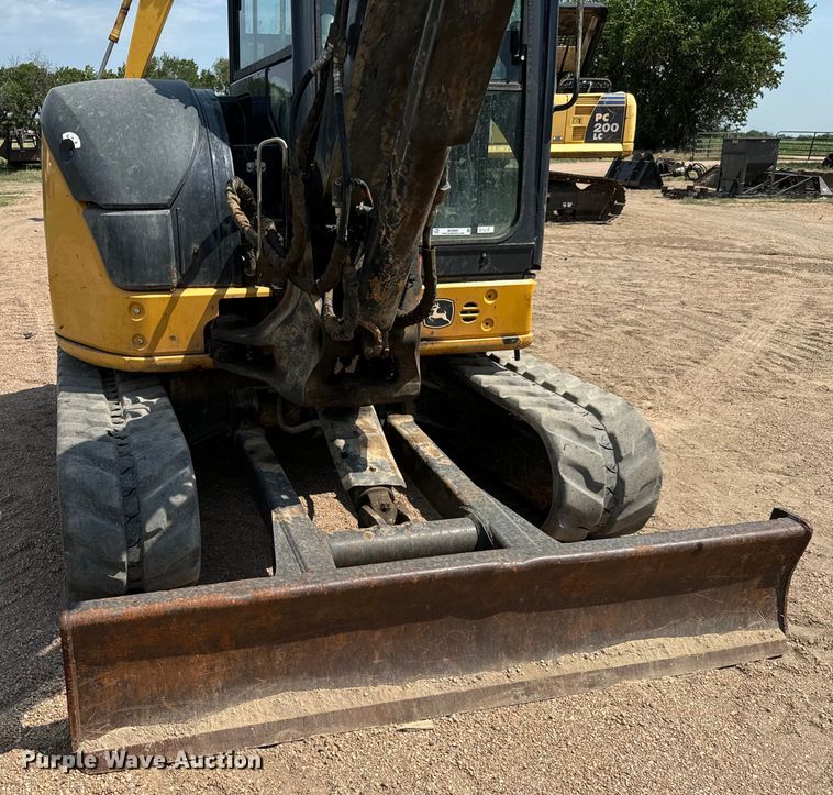 image for item MU9995 2018 John Deere  60G mini excavator