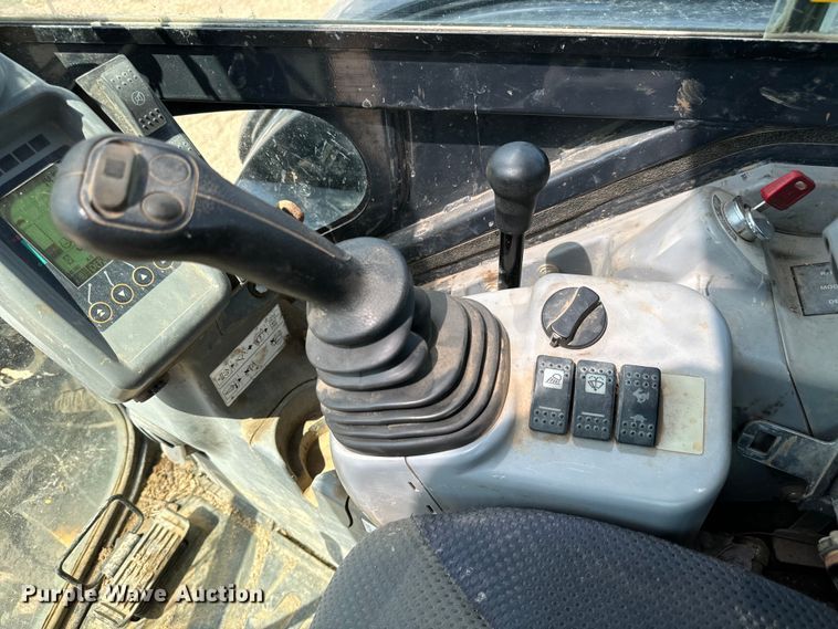 image for item MU9995 2018 John Deere  60G mini excavator