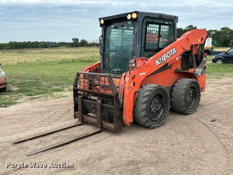 image for item MU9999 2016 Kubota SSV75 skid steer loader