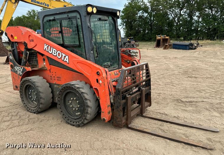 image for item MU9999 2016 Kubota SSV75 skid steer loader