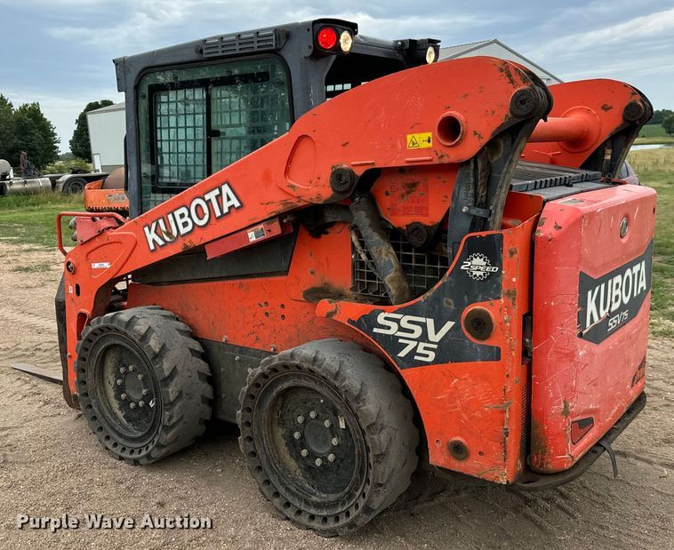 image for item MU9999 2016 Kubota SSV75 skid steer loader