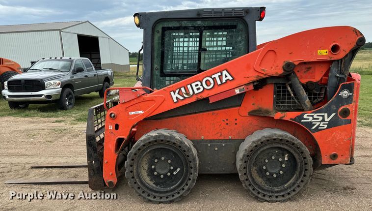 image for item MU9999 2016 Kubota SSV75 skid steer loader