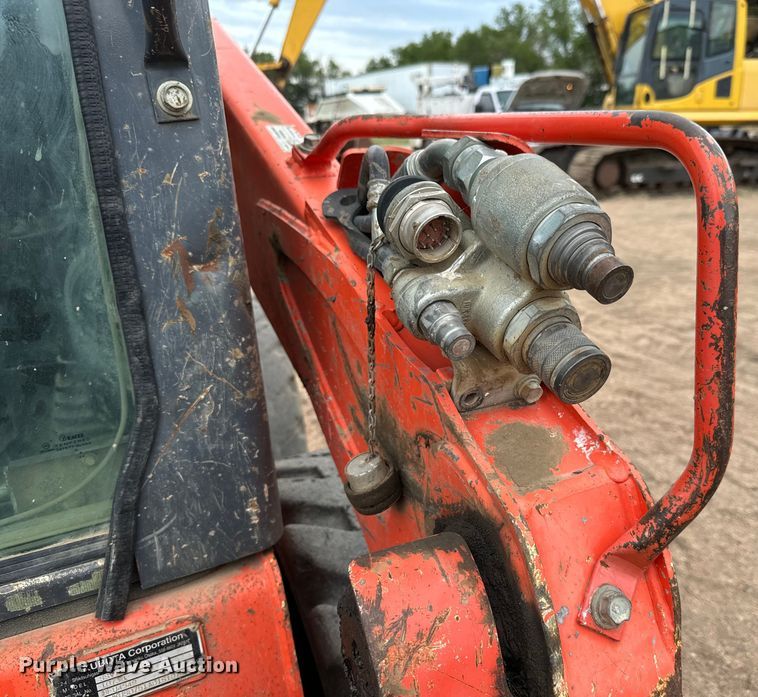 image for item MU9999 2016 Kubota SSV75 skid steer loader